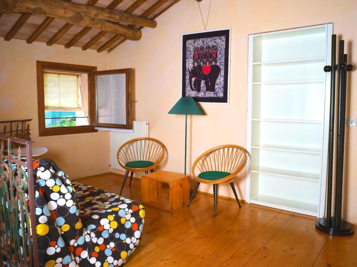 La Casa Di Laura Apartment Castelcucco Luaran gambar