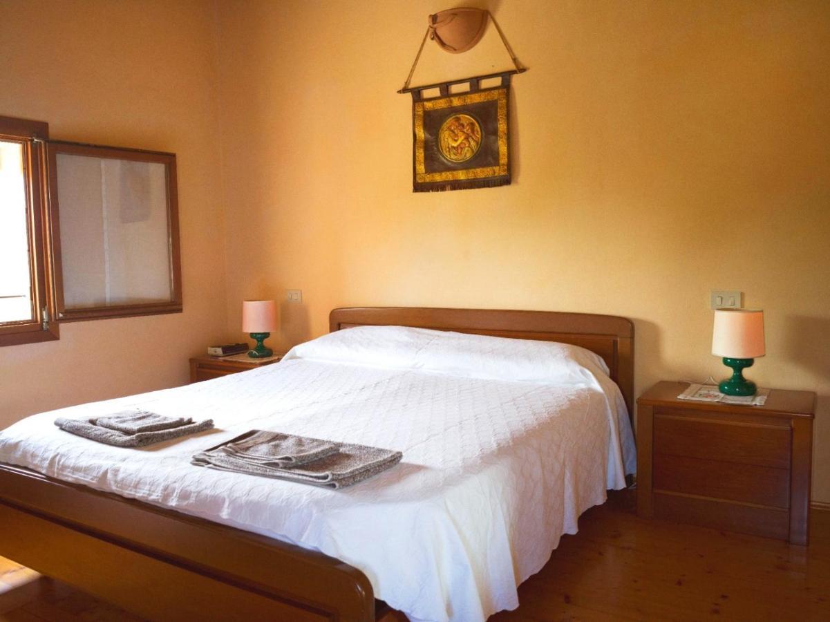 La Casa Di Laura Apartment Castelcucco Luaran gambar